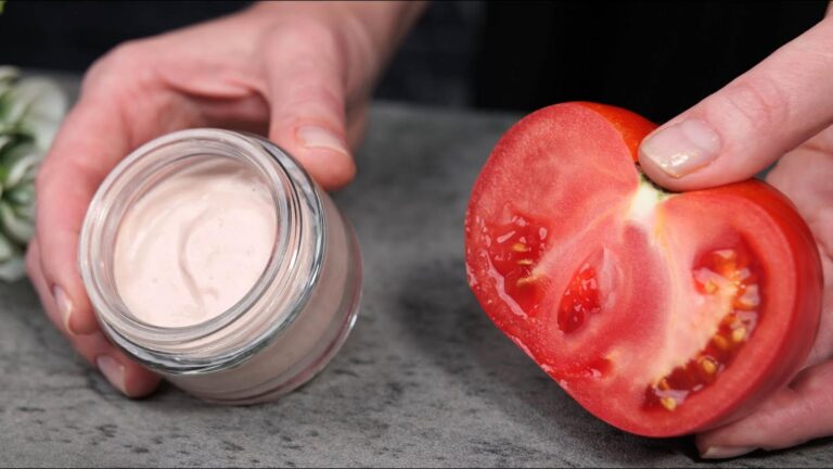 Diese einfache Maske mit nur einer Tomate bringt deine Haut zum Strahlen …