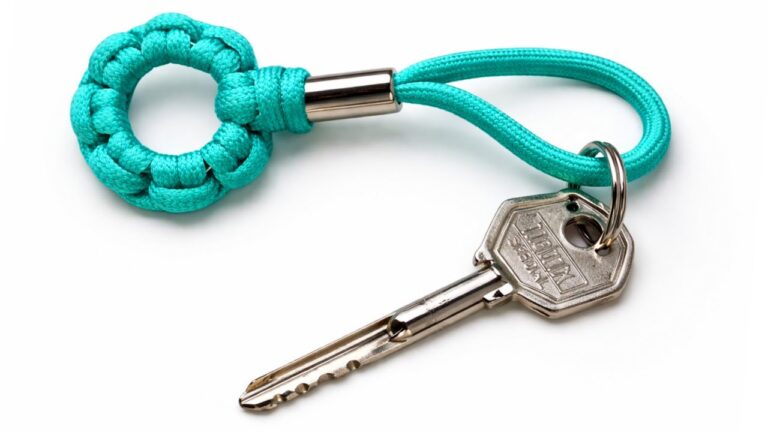 5 einfache Schritte für einen coolen Schlüsselanhänger mit Knoten!