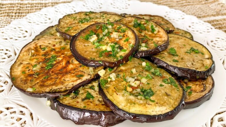 Non ho mai mangiato melanzane così buone! Ricetta italiana di melanzane all’aglio
