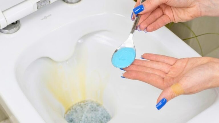 This Trick Removes Toilet Limescale Better Than Many Expensive Cleaners