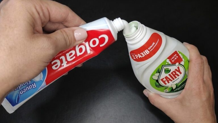 Ajoutez un peu de DENTIFRICE à votre SOLUTION VAISSELLE et vous n’aurez plus jamais ce problème