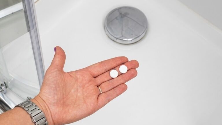 Mach das mit deiner Dusche und sie sieht wieder wie im Hotel aus! Trick gegen Kalk und Abfluss
